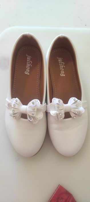 Balerini albi mărimea 32