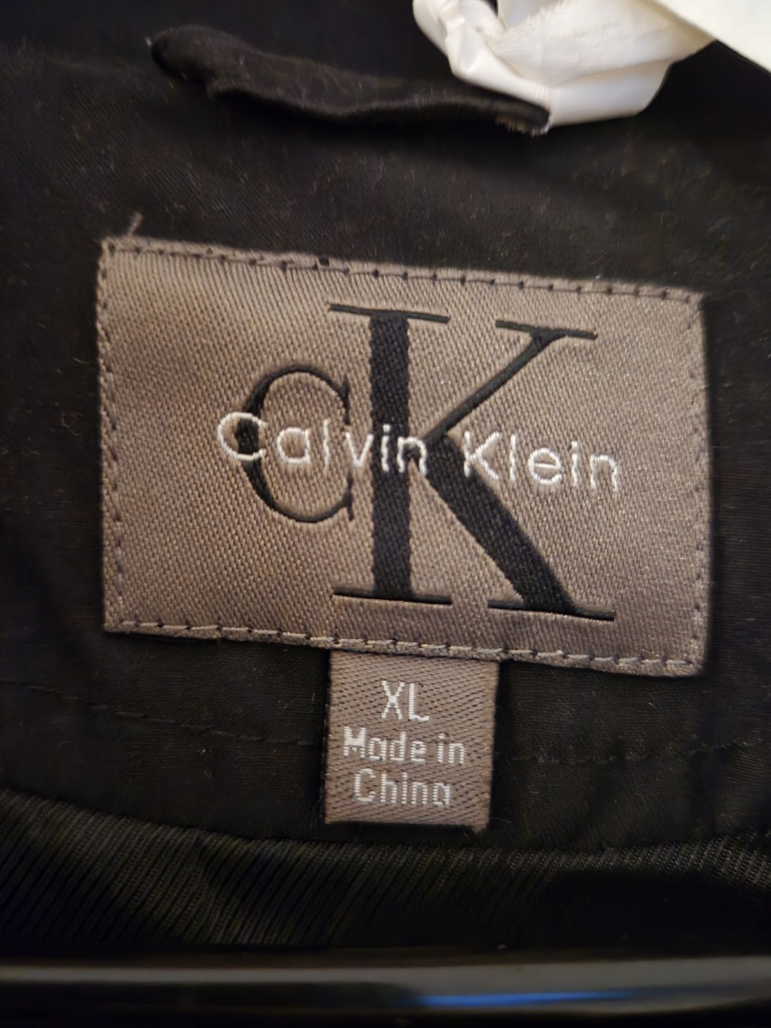 Trenci Calvin Klein XL