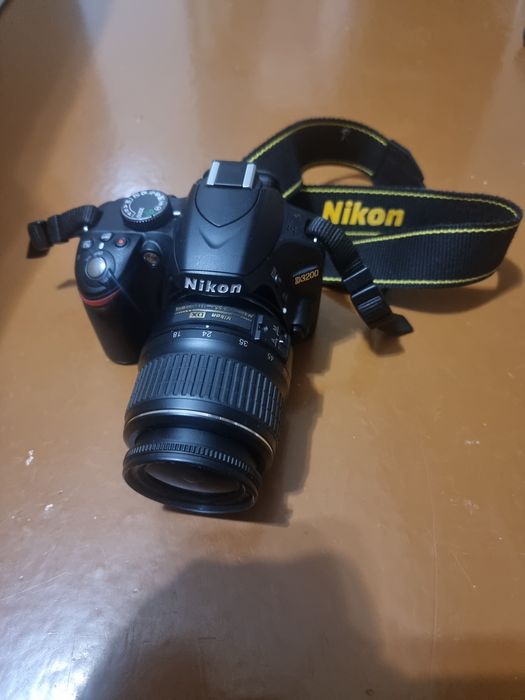 Продам фотоапарат Nikon D3200
