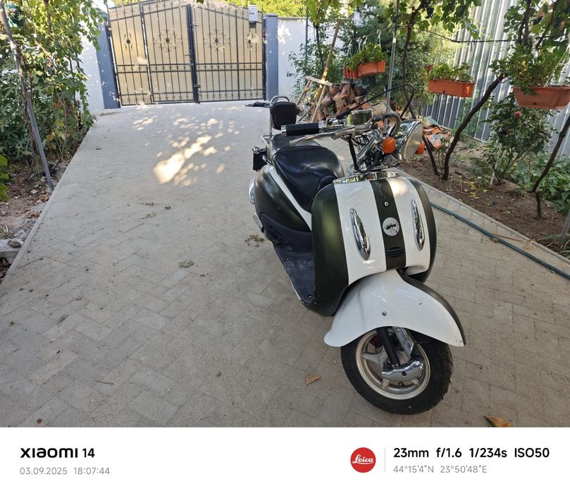 Vând scuter 49 an 2020