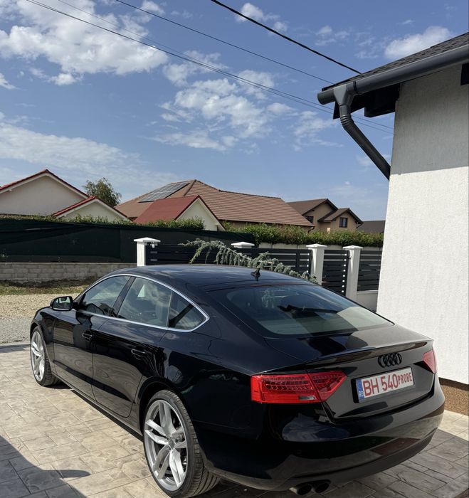 Vând Audi A5 2.0TDI Sportback 177CP