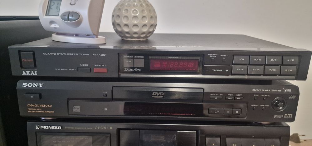 Vand amplificator,tuner,deck cd player,toate functionale