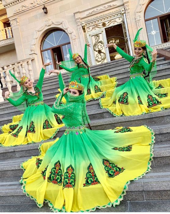 Танцевальный костюм