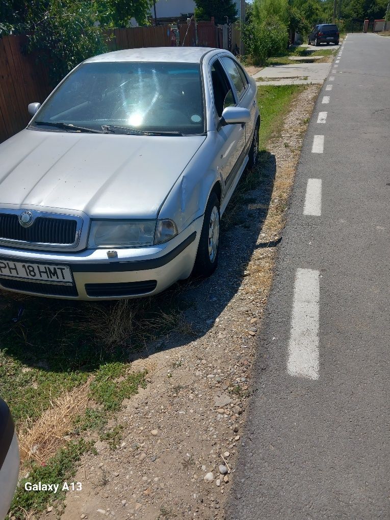 Vând Skoda Octavia