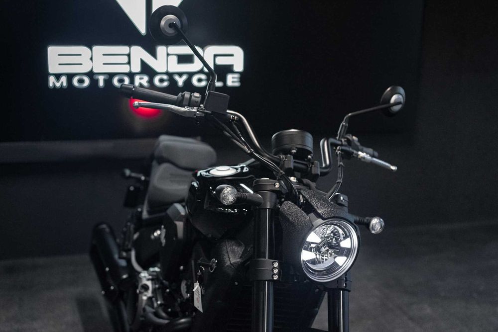 BENDA DARKFLAG 500 V4 Новый мотоцикл