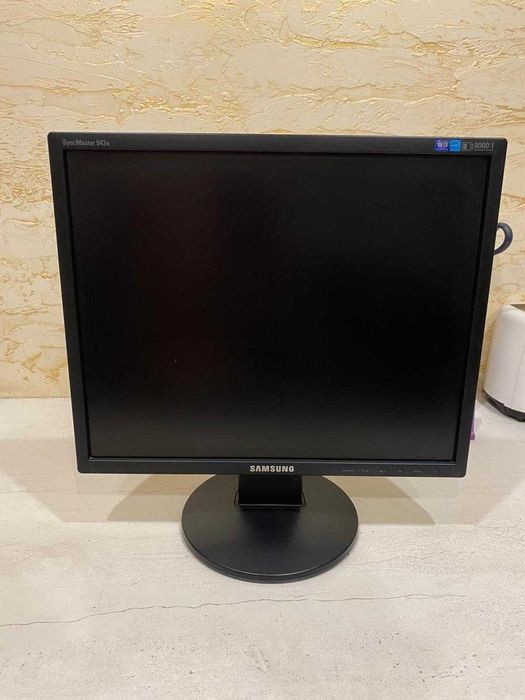 Монитор SAMSUNG SyncMaster 943N, диагональ 19