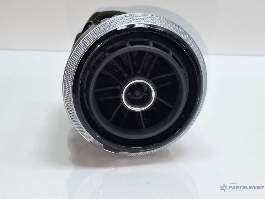 Grila ventilatie AUDI A3 Sportback 8VA, 8VF 2012 - > TDI CLHA 8V0820901A