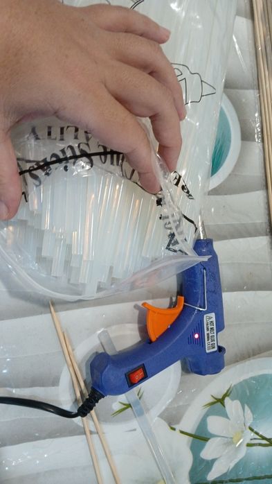 Продам клей стержень для пистолета