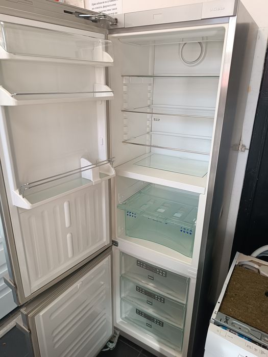 Хладилник с фризер MIELE INOX