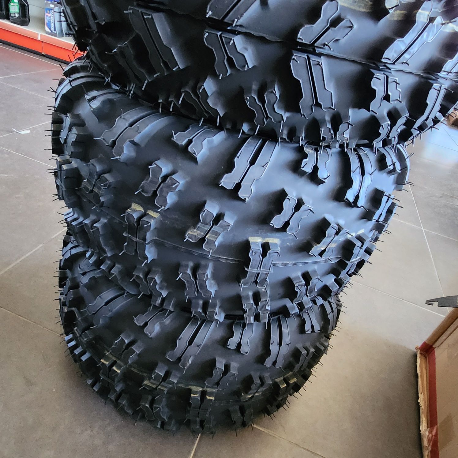 НОВИ Гуми за Can-Am Renegade ITP Holeshot ATR 25x8x12 и 25x11x12 4 бр