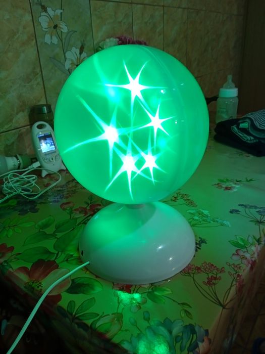 Lampa cu lumini rotitoare