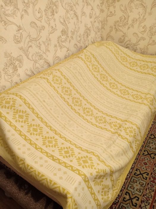 Покрывала одеяло подушки  матрас б/у