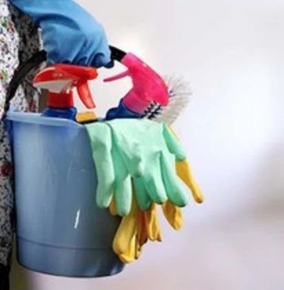 Уборка 2 женщины