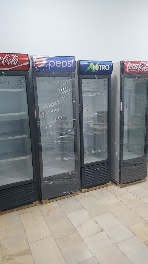 Новые DEVI витринные холодильники.