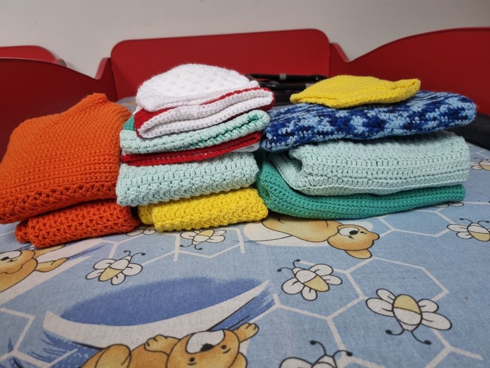 Set haine bebe 0-3 luni croșetate manual din fir bumbac