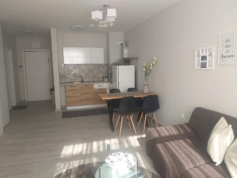 Дава се под наем Двустаен апартамент в Пловдив, Гагарин - 60 кв.м за 375 € - Снимка #1