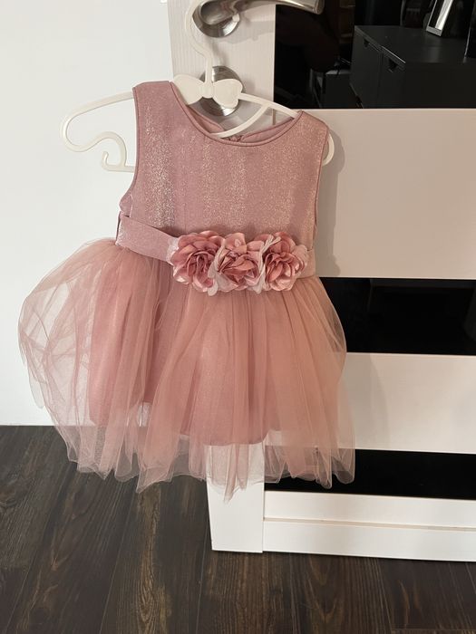 Официална рокля 86 размер