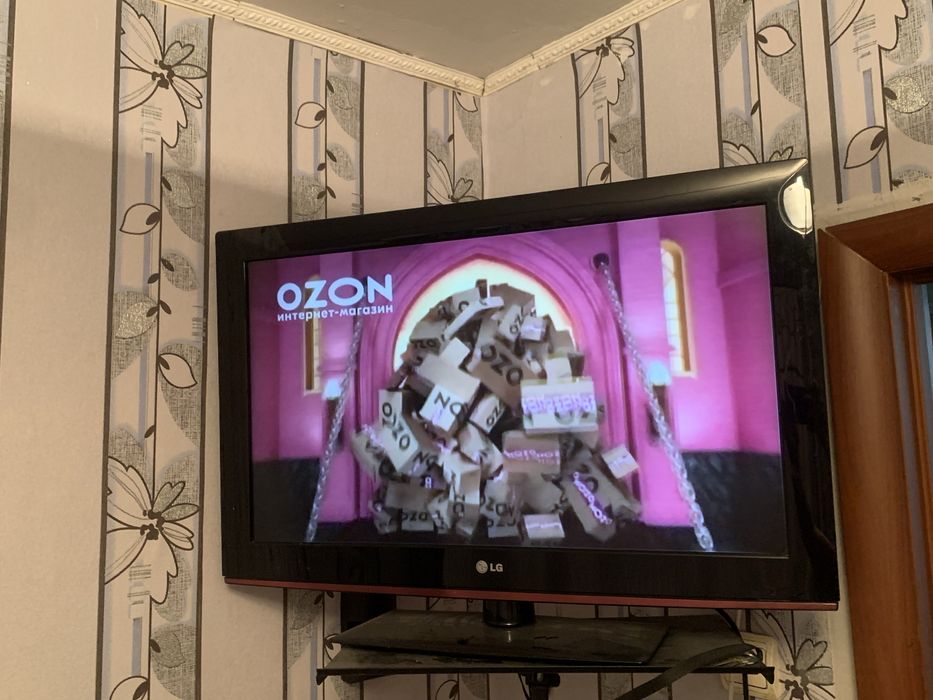 Продам телевизор LG
