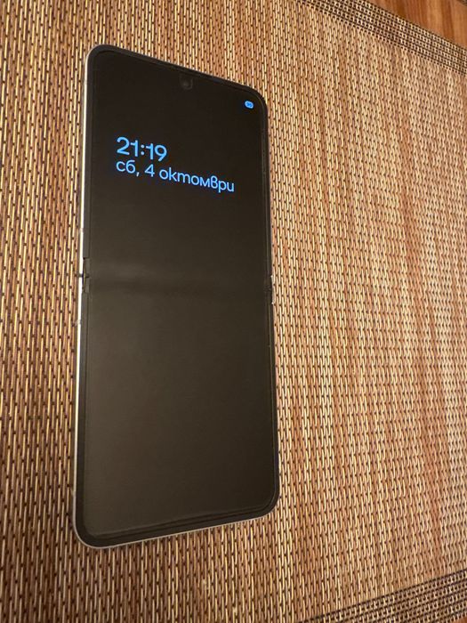 Samsung galaxy Z Flip6, 512 GB, като нов