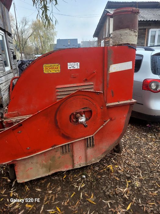 Tocatoare furaje strujeni lucerna paie etc la 3 80 și la tractor .