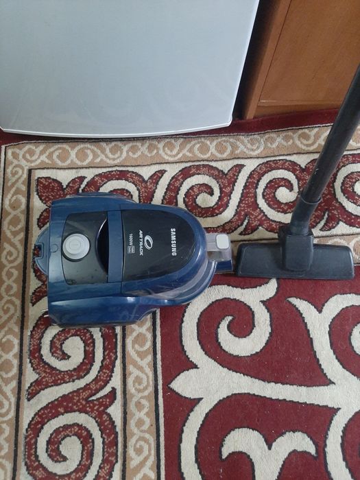 Продам пылесос SAMSUNG.