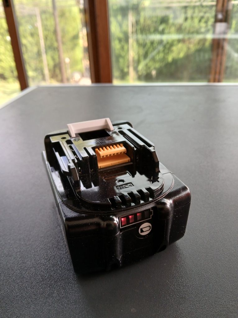 Батерии за Makita 18v 18Ah