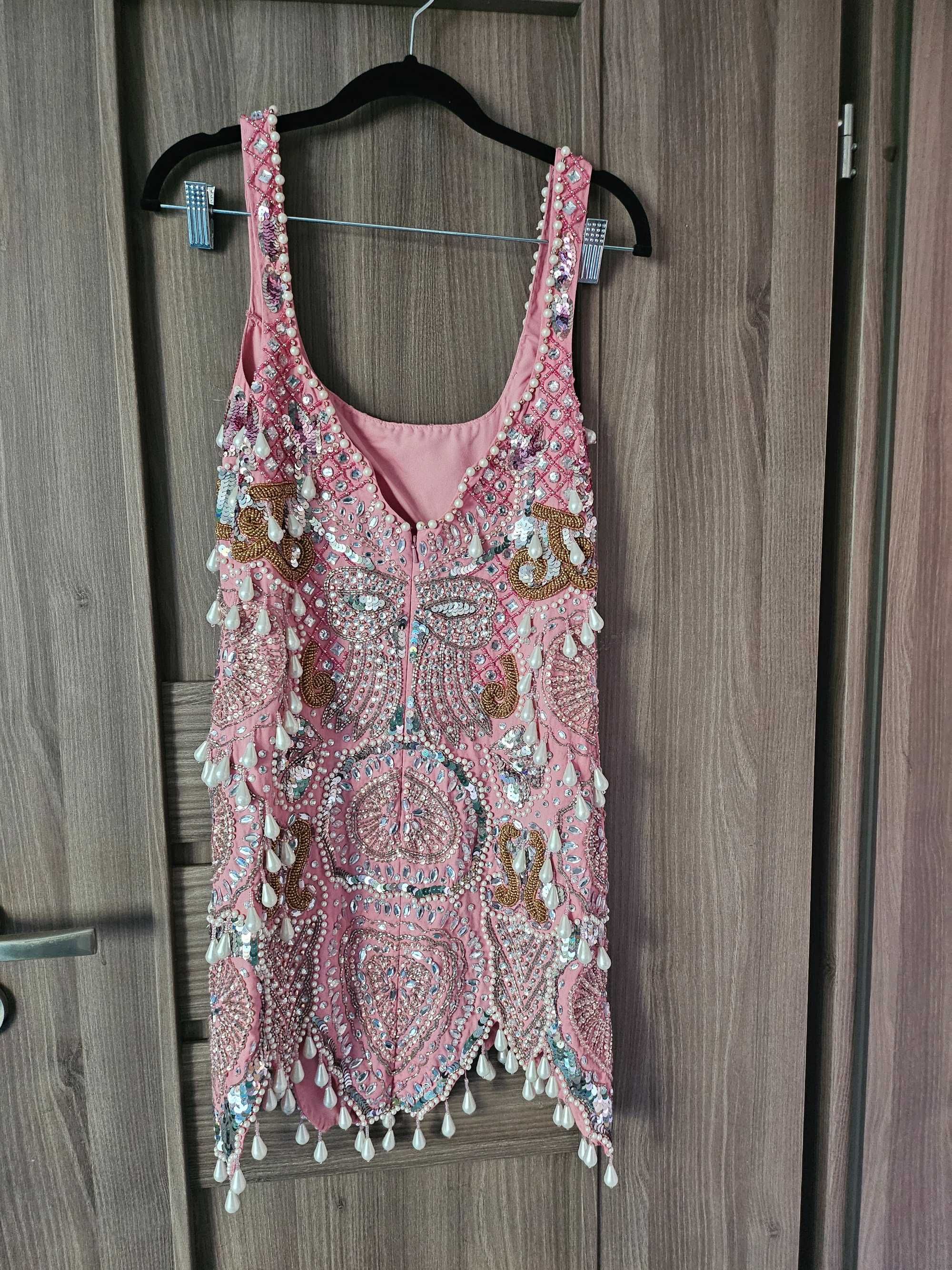 Рокля на ASOS LUXE