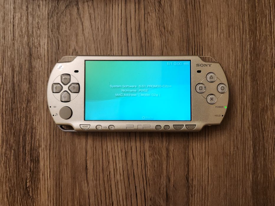 PlayStation Portabil (PSP) 2001 Silver - modat, complet functional