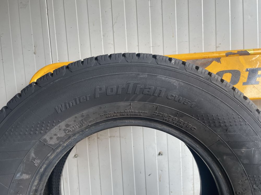 2бр. Kumho Winter Portran 51 225/70/15C, 6.5мм, ДОТ 2020