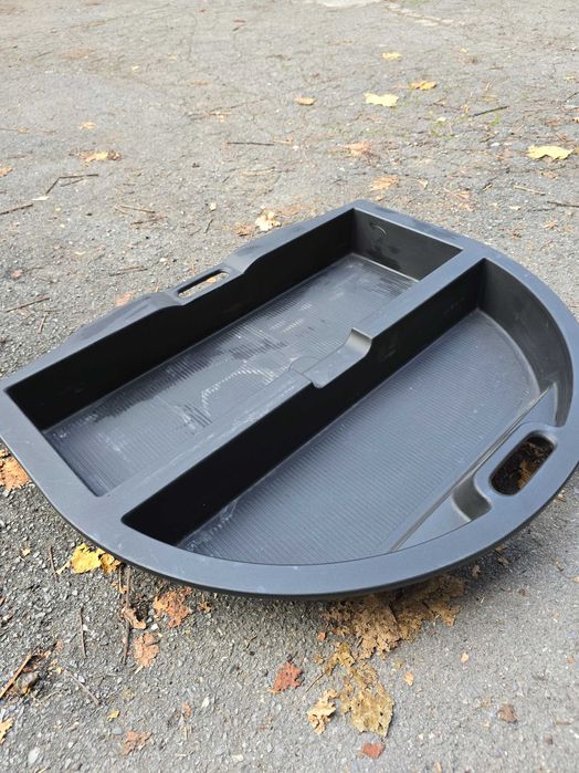 Кора за над резервна гума Мазда 6 1ва генерация