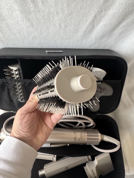 Маша SharkNinja FlexStyle 5-в-1 Air Styler и сешоар HD440SLEU