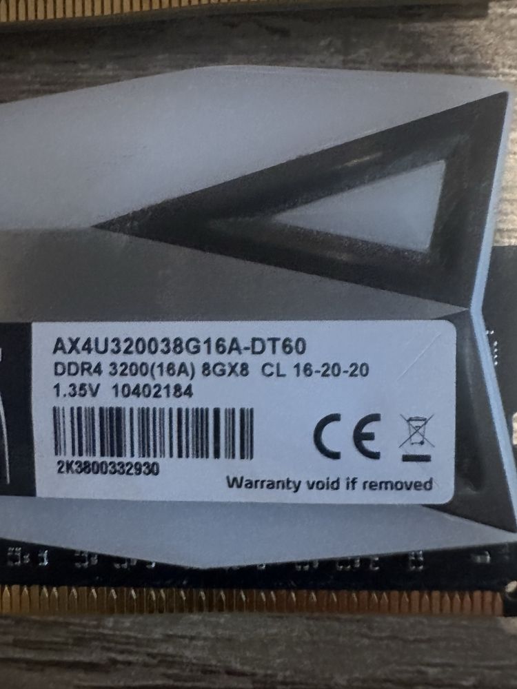 Adata xpg spetrix налична само 1
