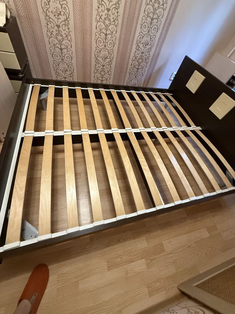 Спальный гарнитур