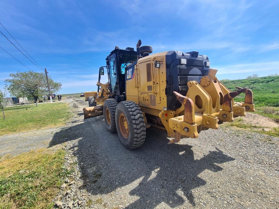Inchiriere trusa pentru terasamente Autogreder si Compactor