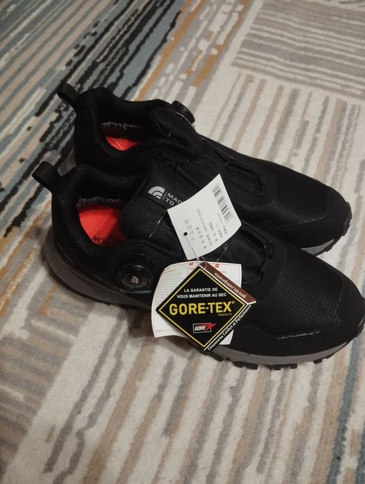 Продам новые крассовки мужские