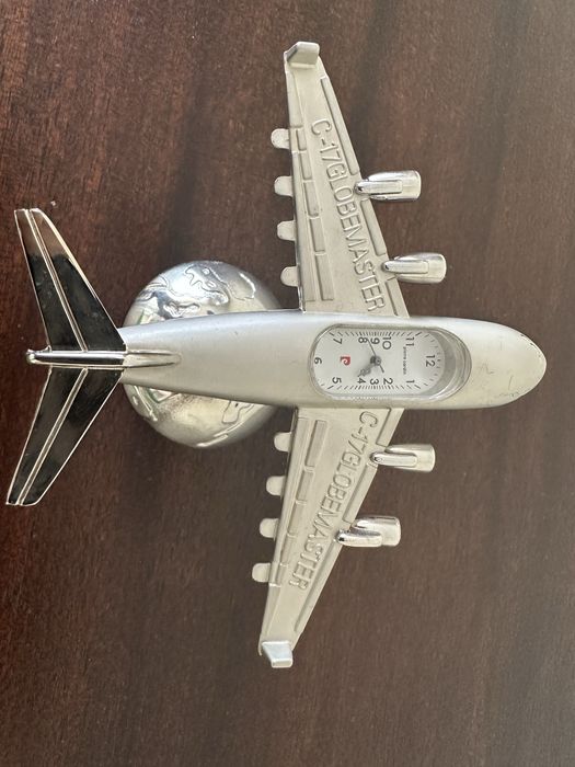 Настолни часовници – Pierre Cardin(самолет) и винтидж “Nation” кварцов