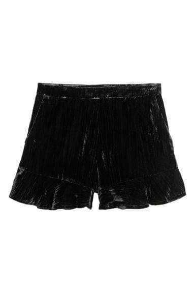 Pantaloni scurți damă ,cu volănașe, din velur H&M