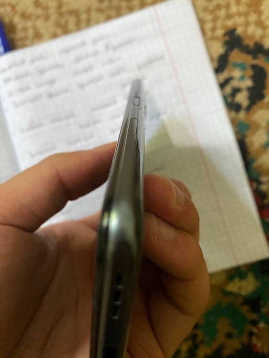 Telefon sotiladi srochno