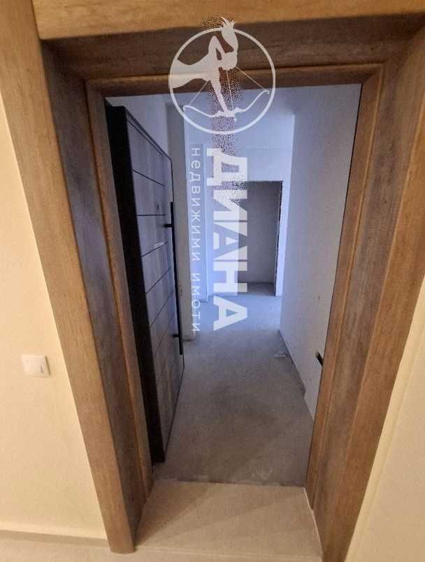 Продава се Тристаен апартамент в Пловдив, Кършияка - 101 кв.м за 2030 €/кв.м - Снимка #4