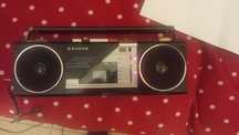 Ретро касетофонче SANYO M-S300K