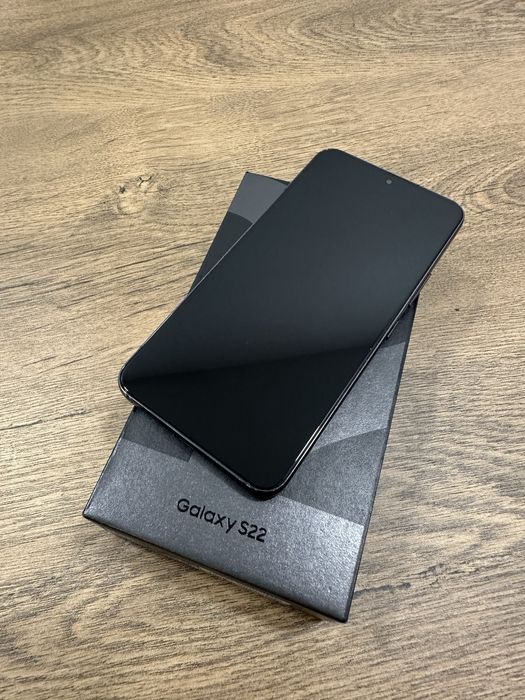 Vând Samsung S22 Phantom Black, 256 GB !