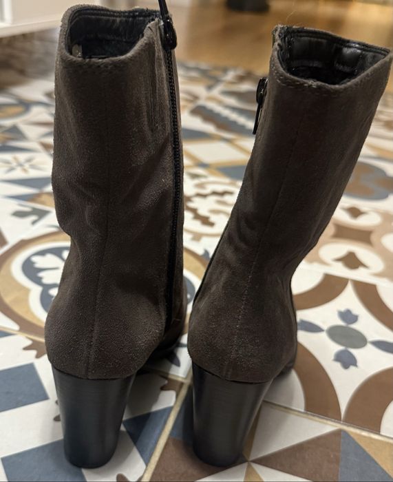Ghete piele intoarsa