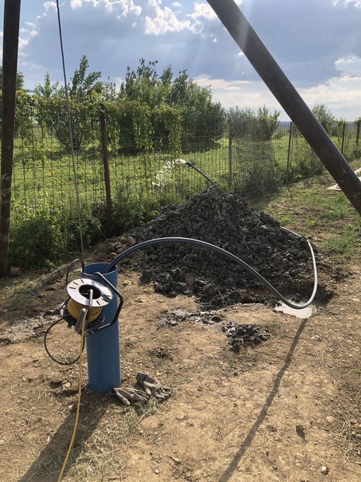 Foraje puturi apa de mica si mare adancime