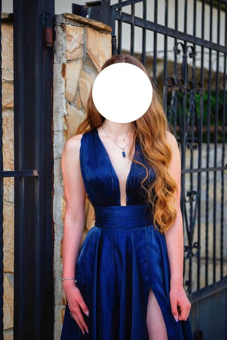 Бална рокля с презрамки на гърба и омбре преливка на цветовете