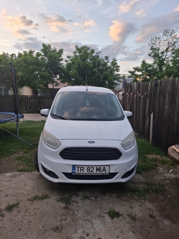 Ford tourneo curier