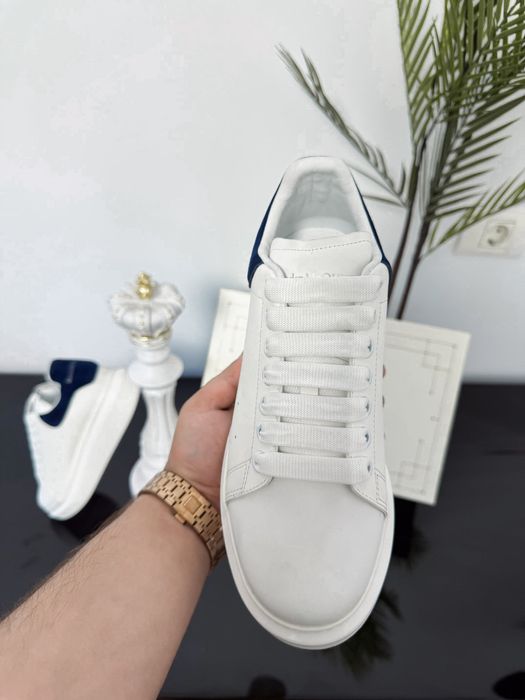 Adidasi Alexander Mcqueen albi