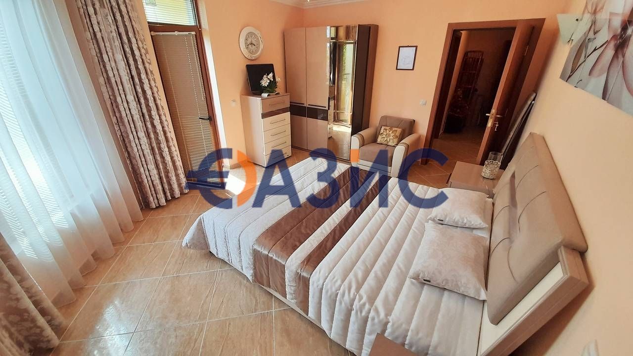 Продава се Двустаен апартамент в Свети Влас - 70 кв.м за 1108 €/кв.м - Снимка #8