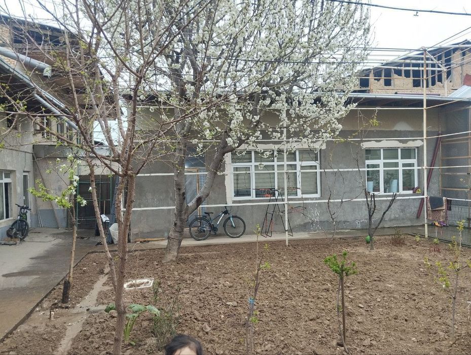 Uy sotiladi Дом прадаётся срочно !!