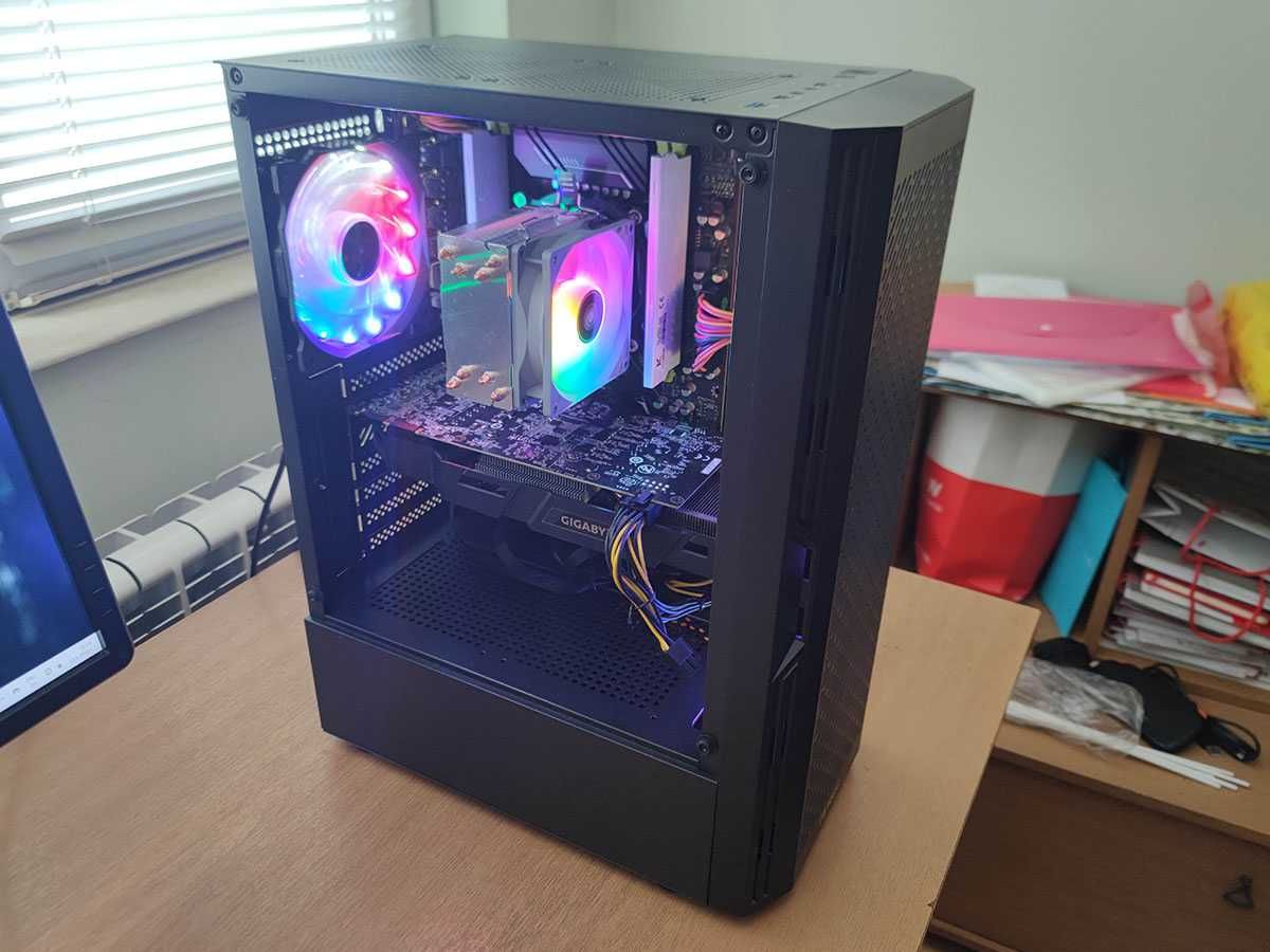 Геймърски компютър, 32gb Ram, Nvidia 1070, Xeon 2690 V4, 960GB SSD