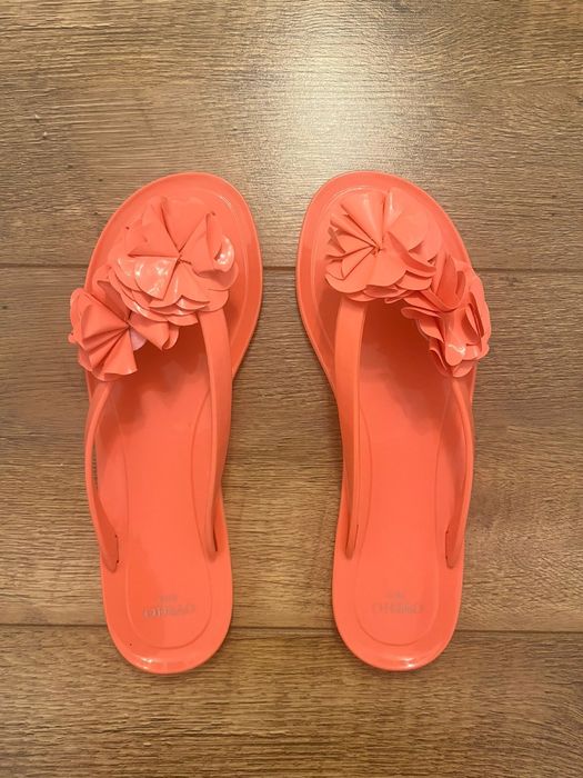 Женская летняя обувь шлепанцы.